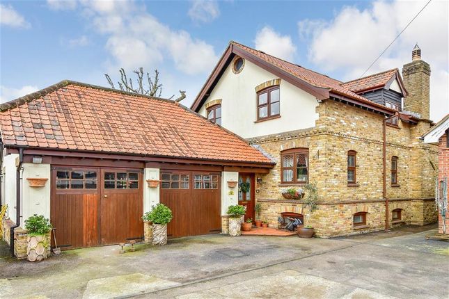 4 bed detached house