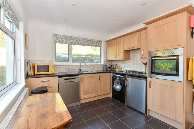 4 bed detached house
