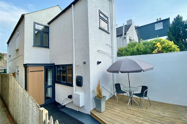 New Road, Orpington, Kent, BR6 2 bed link detached house for sale