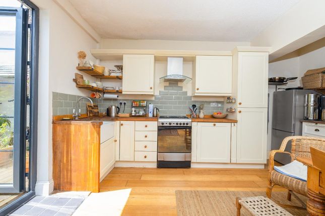 Montgomery Street, Victoria Park 2 bed terraced house for sale
