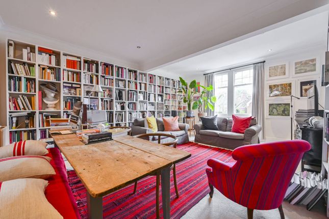 Bassett Road, North Kensington... 2 bed flat for sale