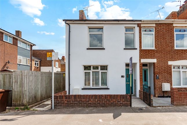Manor Road, Chelmsford, Essex, CM2 3 bed semi