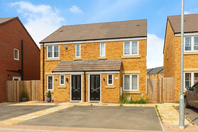 2 bedroom semi-detached house for sale