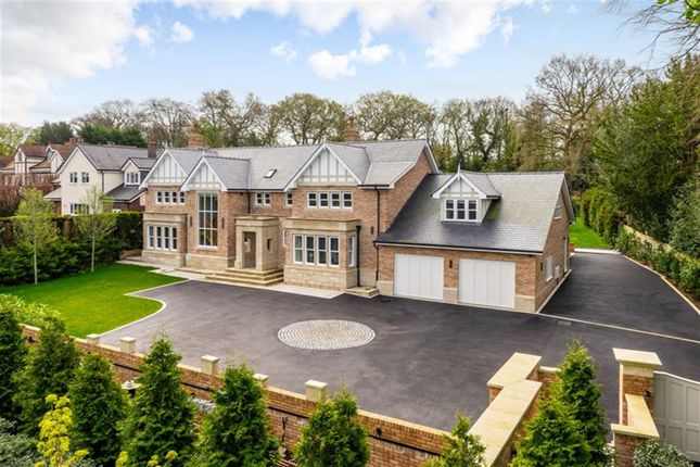 6 bed detached house