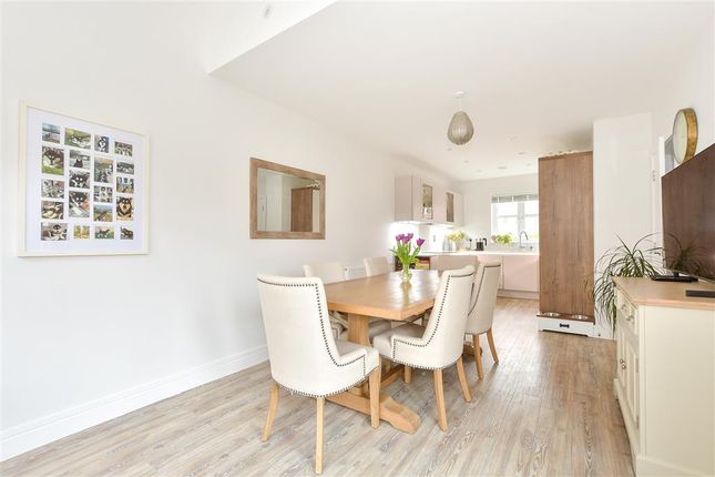 3 bed detached house