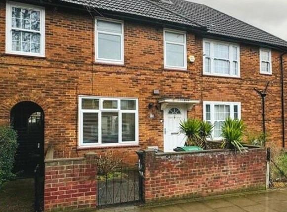 4 bedroom terraced house for sale