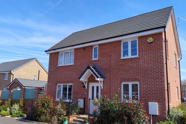 3 bed detached house