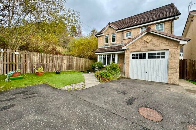 4 bed detached house