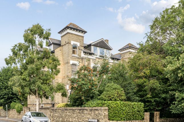 1 bedroom ground floor flat for sale