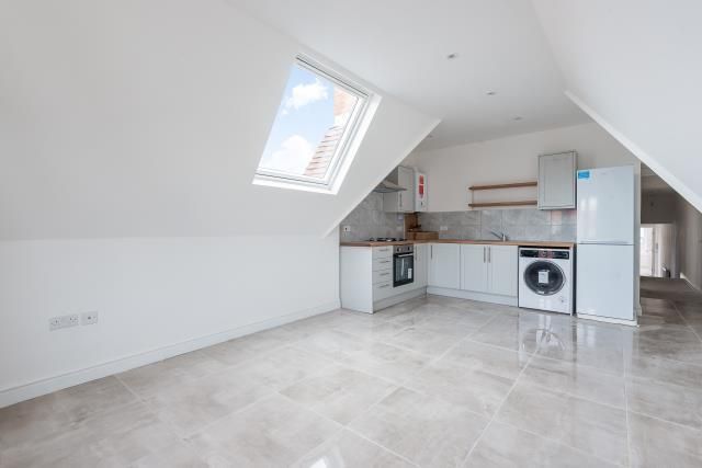 Camberley,  Surrey,  GU15 3 bed flat for sale