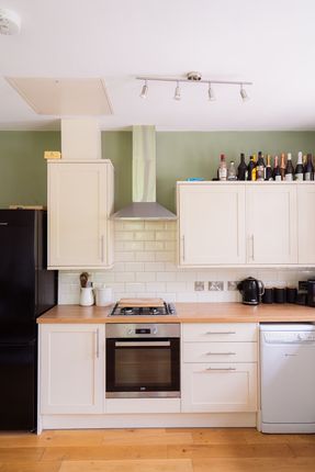 London Road, Etchingham TN19 2 bed flat for sale