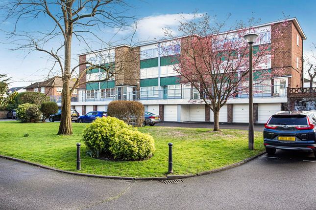 Cranebrook, Manor Road, Twickenham, TW2 2 bed apartment for sale