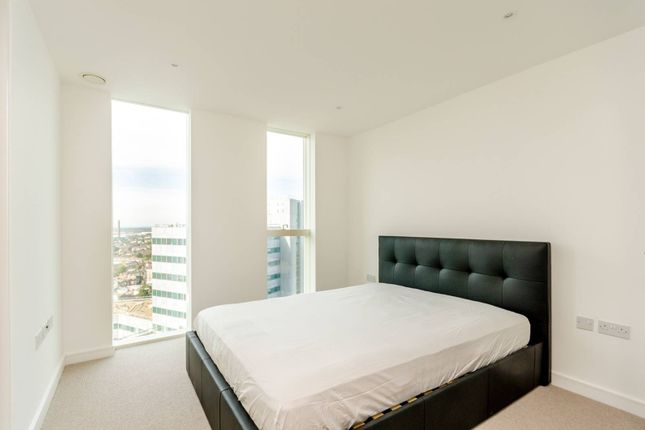 Saffron Central Square, Croydon, CR0 2 bed flat for sale
