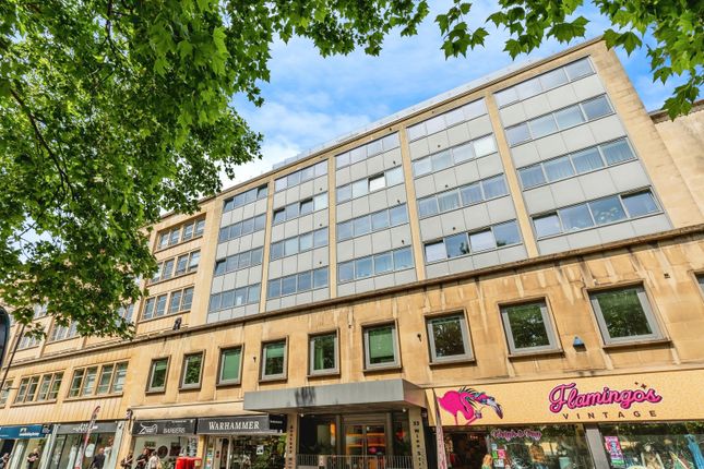 3 bed flat