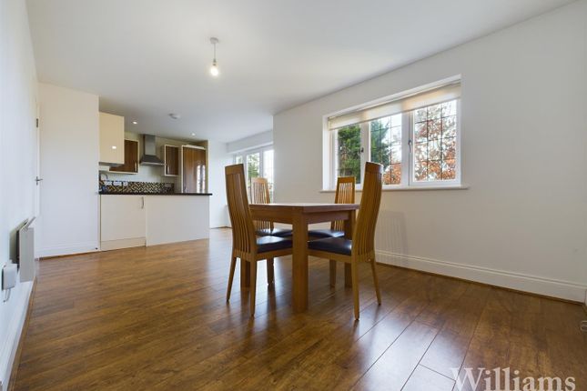 2 bed flat