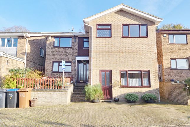 6 bedroom detached house for sale