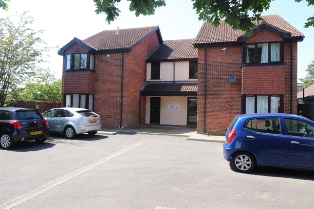 Studio flat for sale