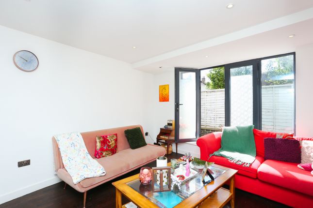 2 bedroom maisonette for sale
