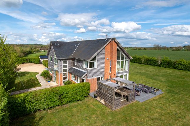 5 bed detached house