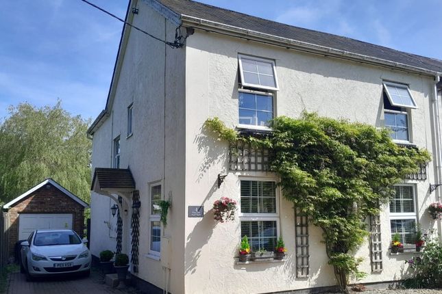 Scarborough Road, Southminster CM0 4 bed end of terrace house for sale