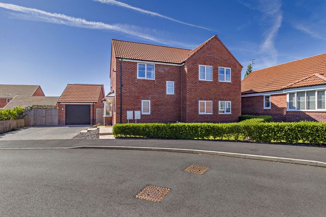 4 bed detached house