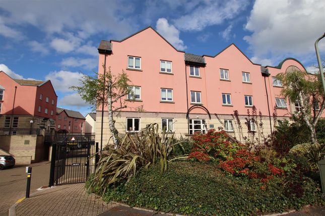 2 bedroom ground floor flat for sale