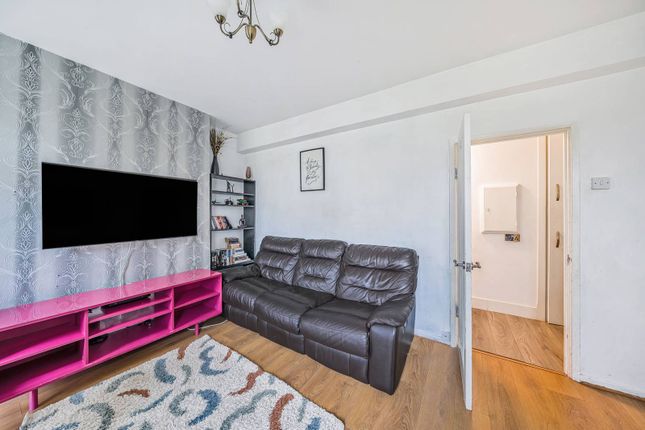 Weir Road, Balham, London, SW12 2 bed flat for sale