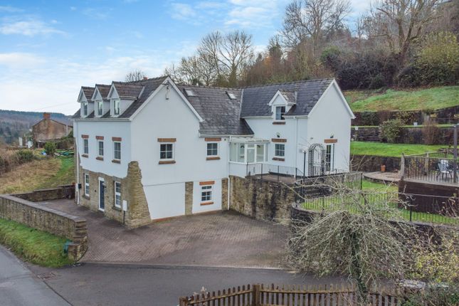 6 bed detached house