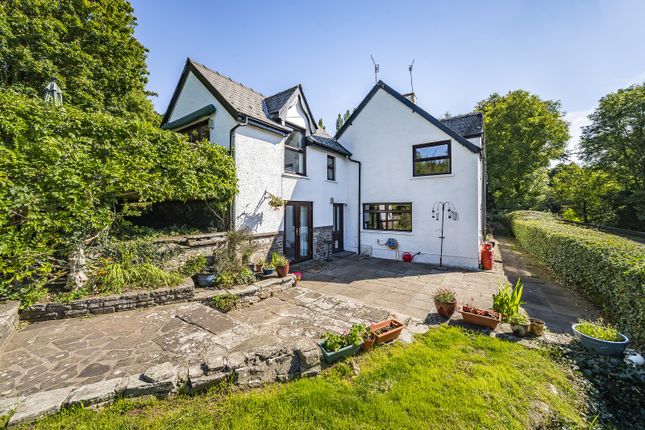 Llansantffraed, Brecon, Powys. 5 bed detached house for sale