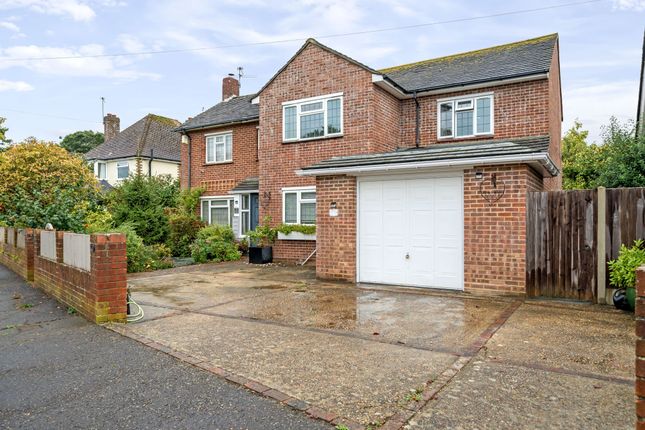 5 bed detached house