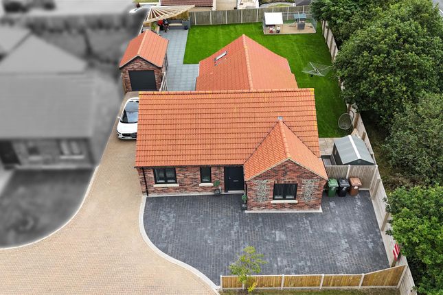 Lowestoft Road, Hopton 3 bed detached bungalow for sale
