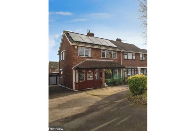 3 bedroom semi-detached house for sale