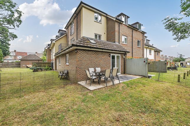 Westley Grove, Hampshire PO14 1 bed flat for sale
