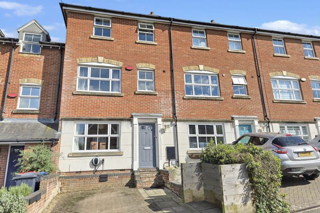 5 bedroom town house for sale