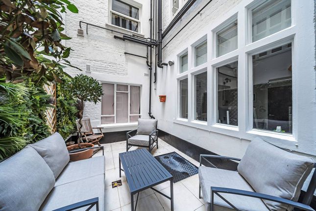 Lennox Gardens, Chelsea, London, SW1X 2 bed flat for sale