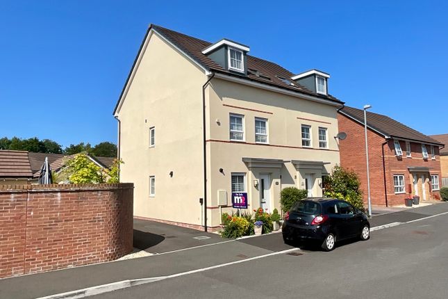 3 bed semi-detached house