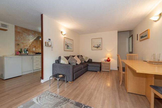 2 bed flat