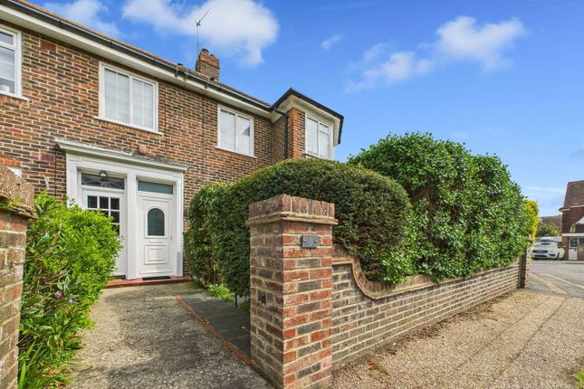 3 bedroom flat for sale