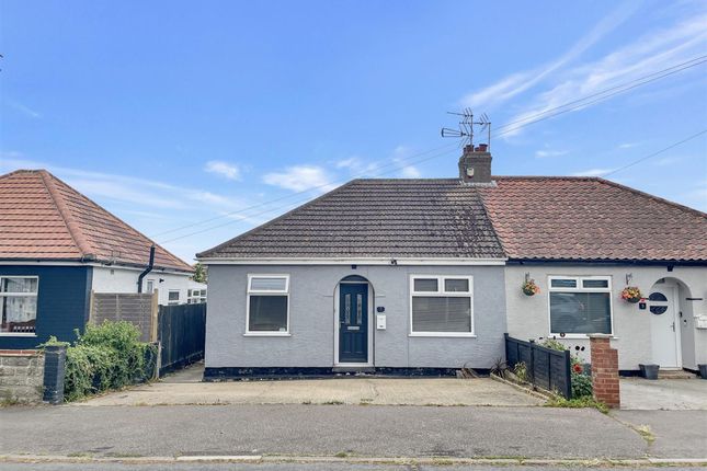 2 bedroom semi-detached bungalow for sale