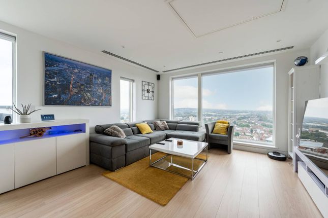 Cherry Orchard Road, Croydon, CR0 2 bed penthouse for sale