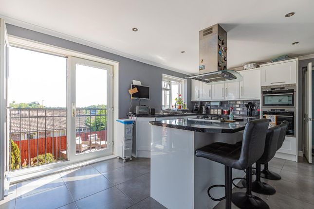 Heath Avenue, United Kingdom CF64 4 bed semi