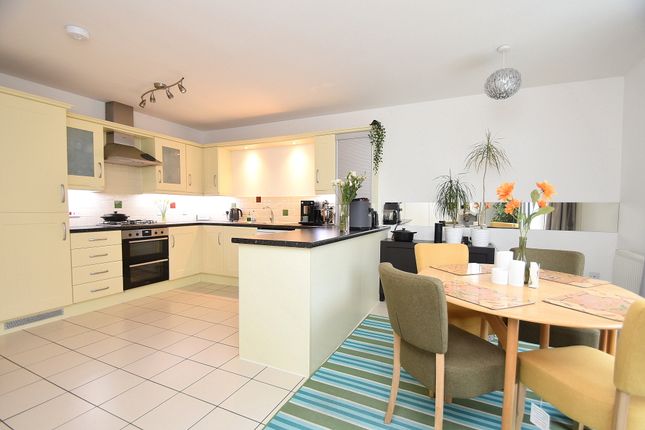 4 bed town house