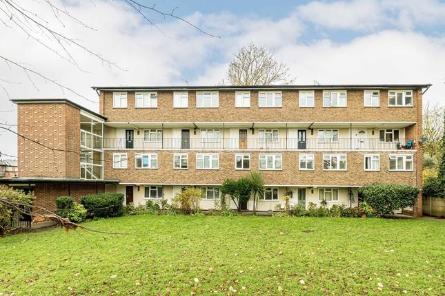 Cambridge Road, Teddington TW11 3 bed flat for sale