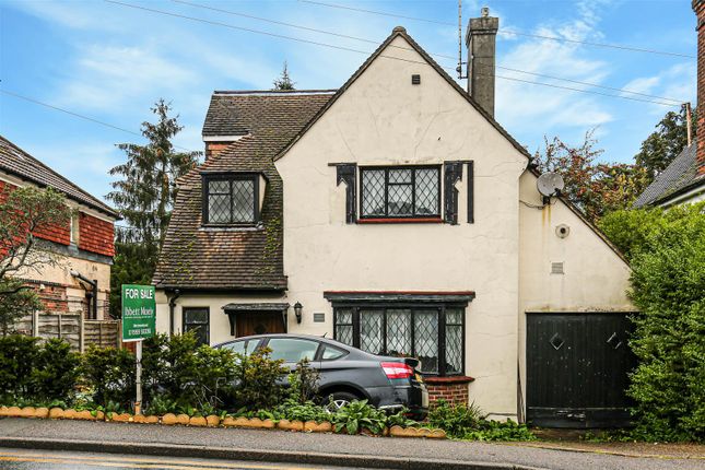 London Road, Westerham TN16 4 bed detached house for sale