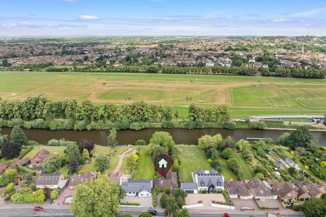 4 bedroom detached bungalow for sale