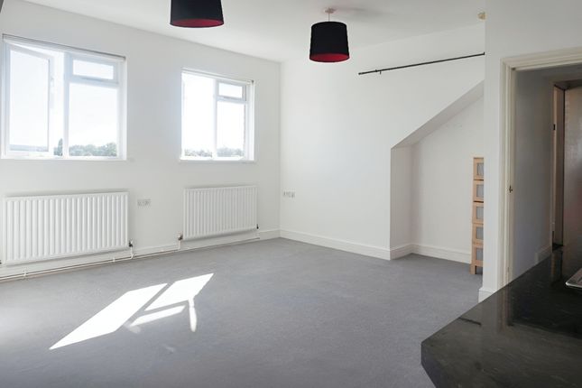 Studio flat for sale