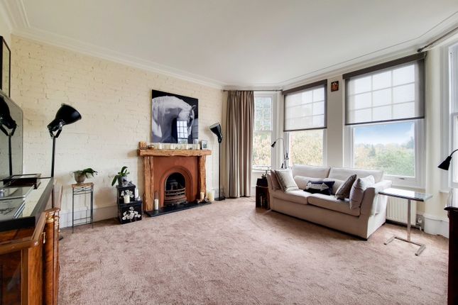 Sutton Court, Chiswick, London 4 bed flat for sale