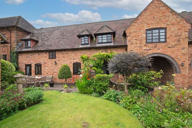 Ox Leys Road, Sutton Coldfield, B75 7HP 4 bed barn conversion for sale