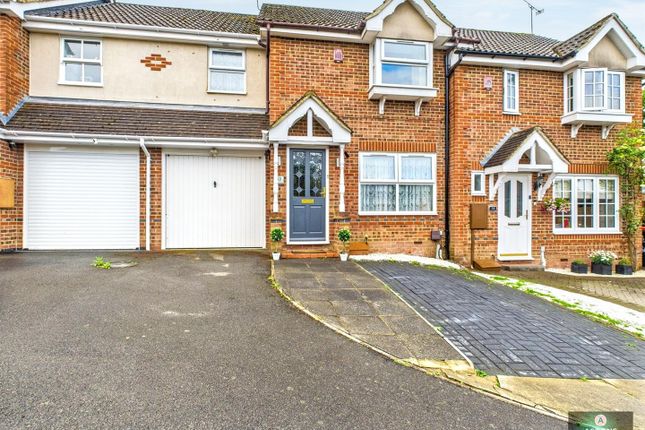 Milborne Road, Crawley RH10 3 bed terraced house for sale