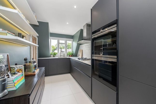 Crystal Palace Park Road, Sydenham... 2 bed apartment for sale